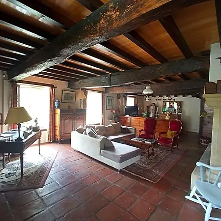 La Maison Du Pech Bed and Breakfast 3*